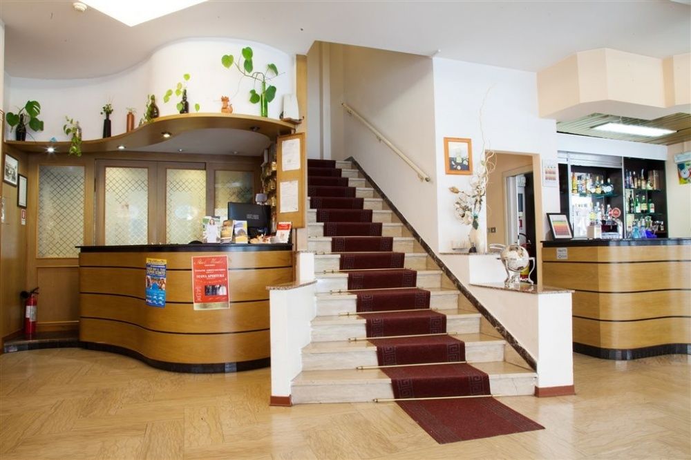 Hotel Bamby Rimini Luaran gambar