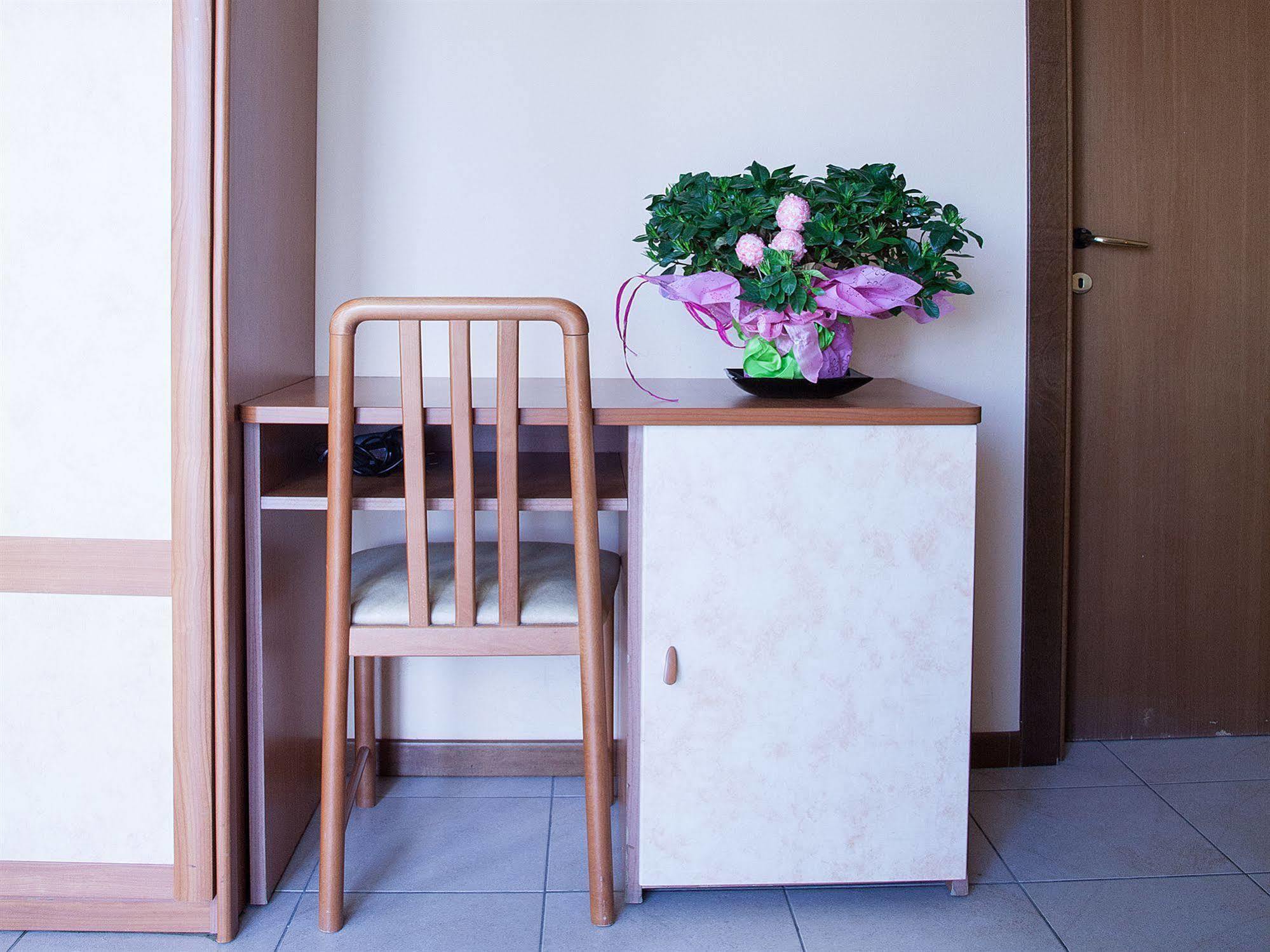 Hotel Bamby Rimini Luaran gambar