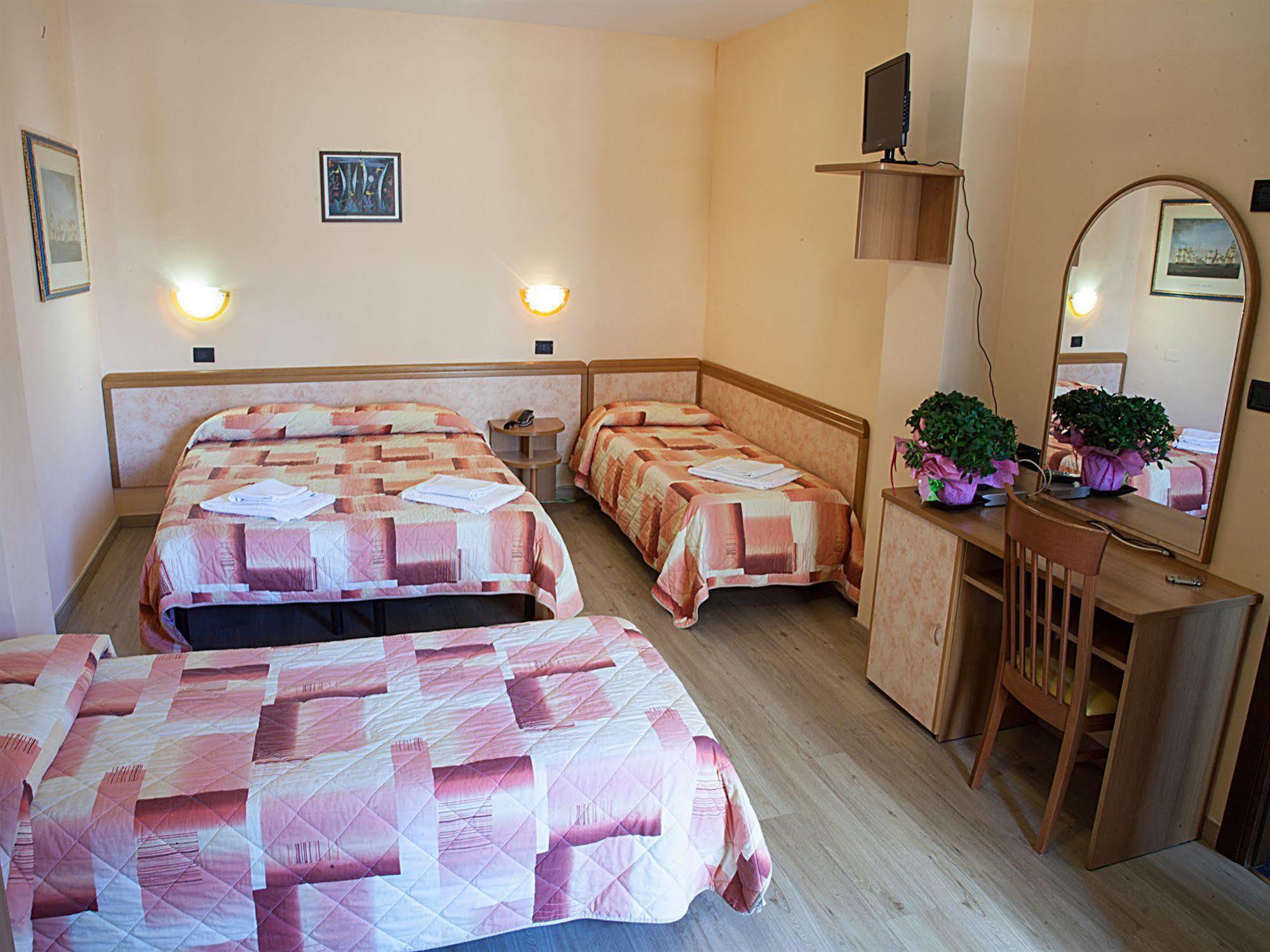 Hotel Bamby Rimini Luaran gambar