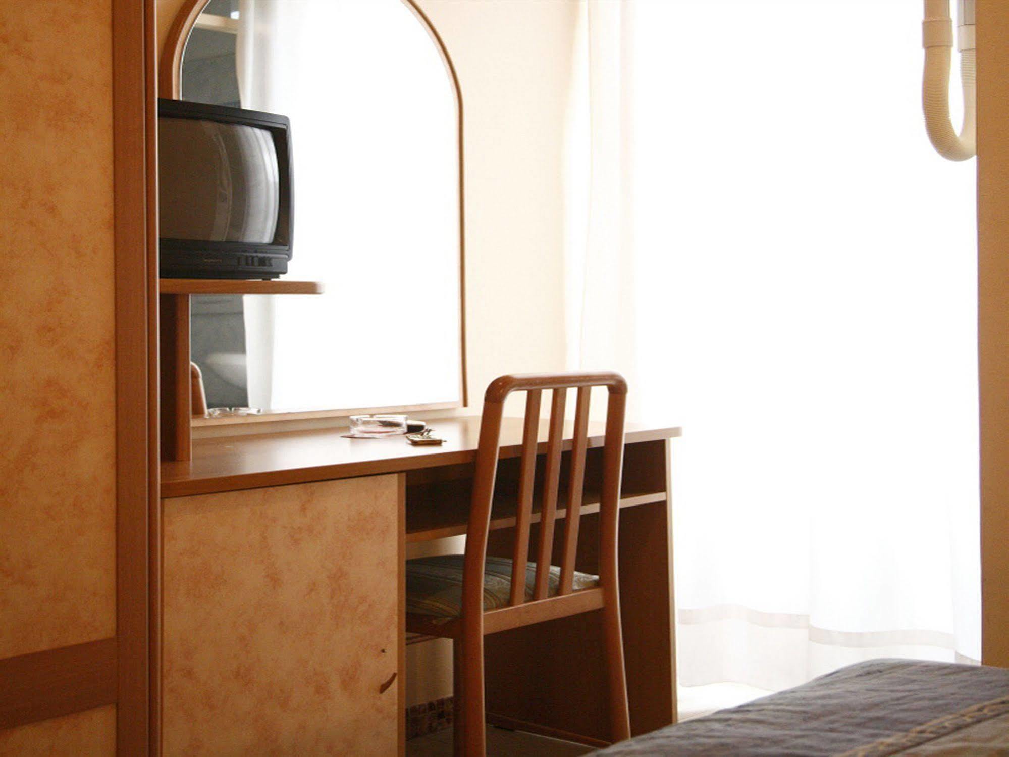 Hotel Bamby Rimini Luaran gambar