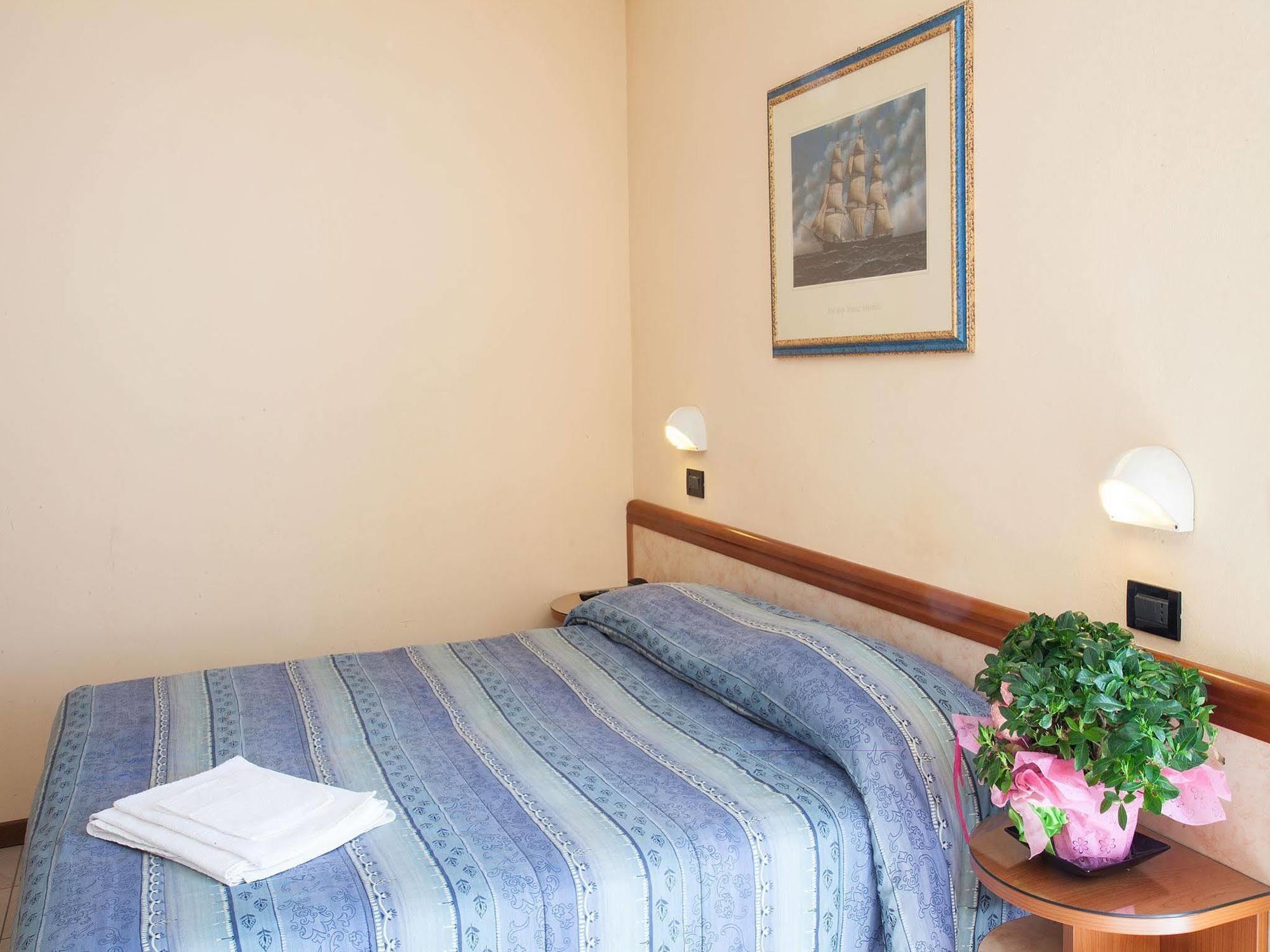 Hotel Bamby Rimini Luaran gambar
